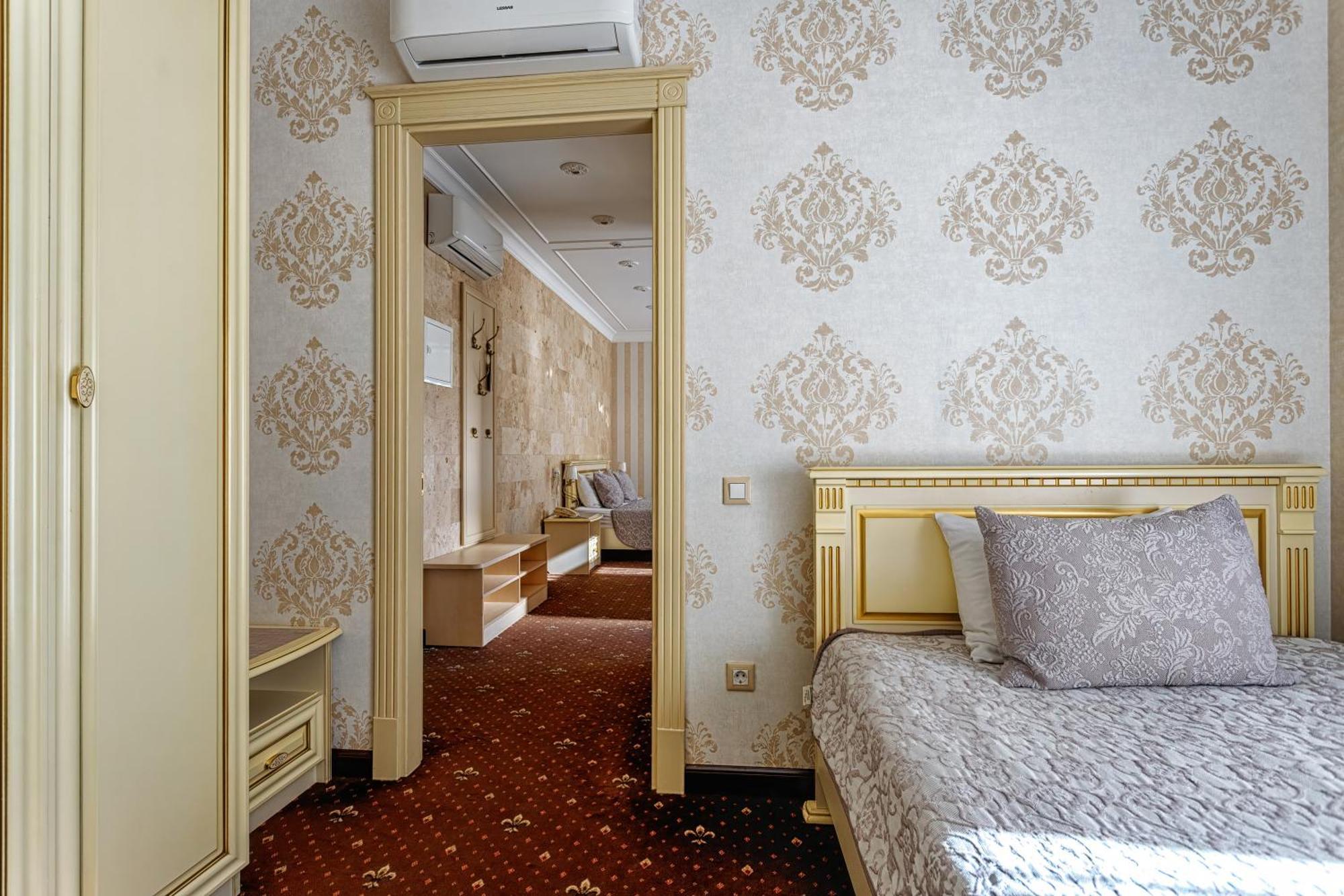 Vintage Na Bulvare Odessa Extérieur photo